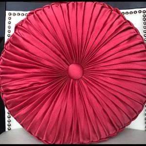 ROSE COLOURED SATIN TUFTED ROUND THROW PILLOW